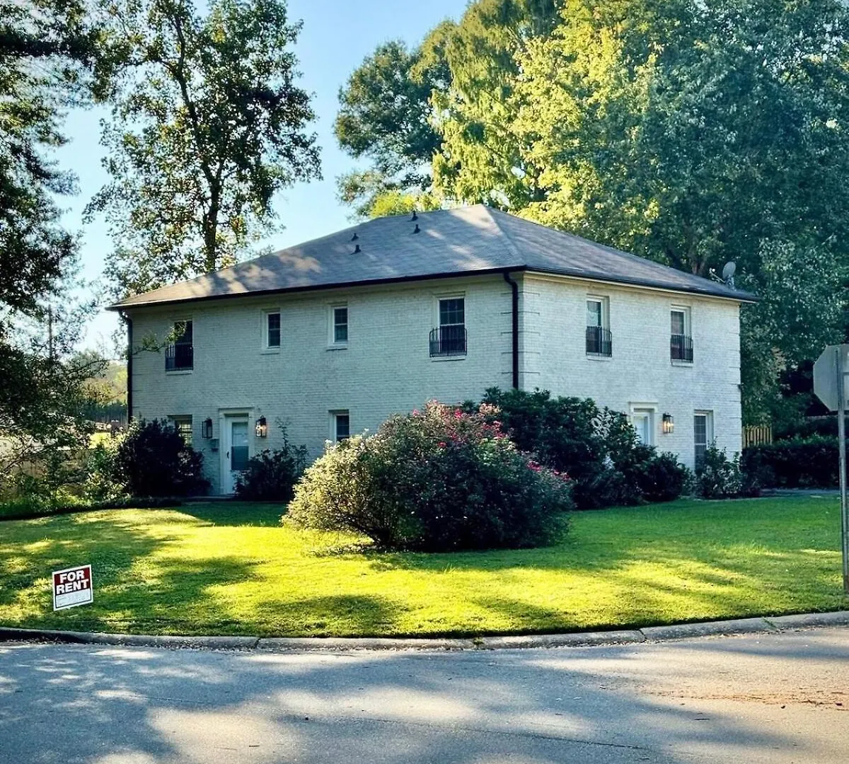 New! Special Intro Rate! Walkable, Fenced-In Yard Vila Charlotte